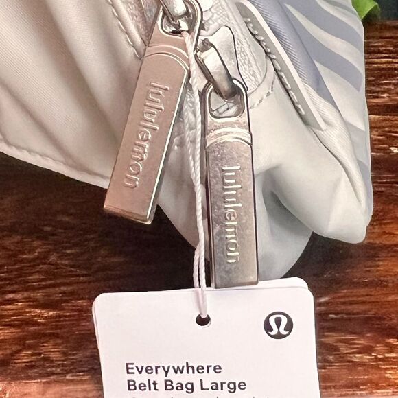 Lululemon Everywhere Belt Bag Large 2L in Vapor Rhino Grey LU9BJAS. NWT! - Picture 10 of 13